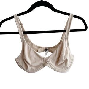 Victoria’s Secret Body by Victoria Full Coverage Underwire Bra